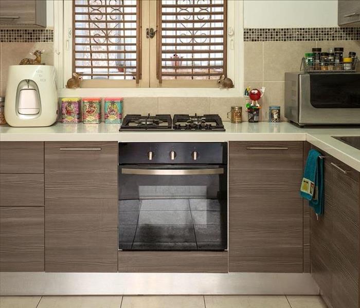 Modern brown and white kitchen